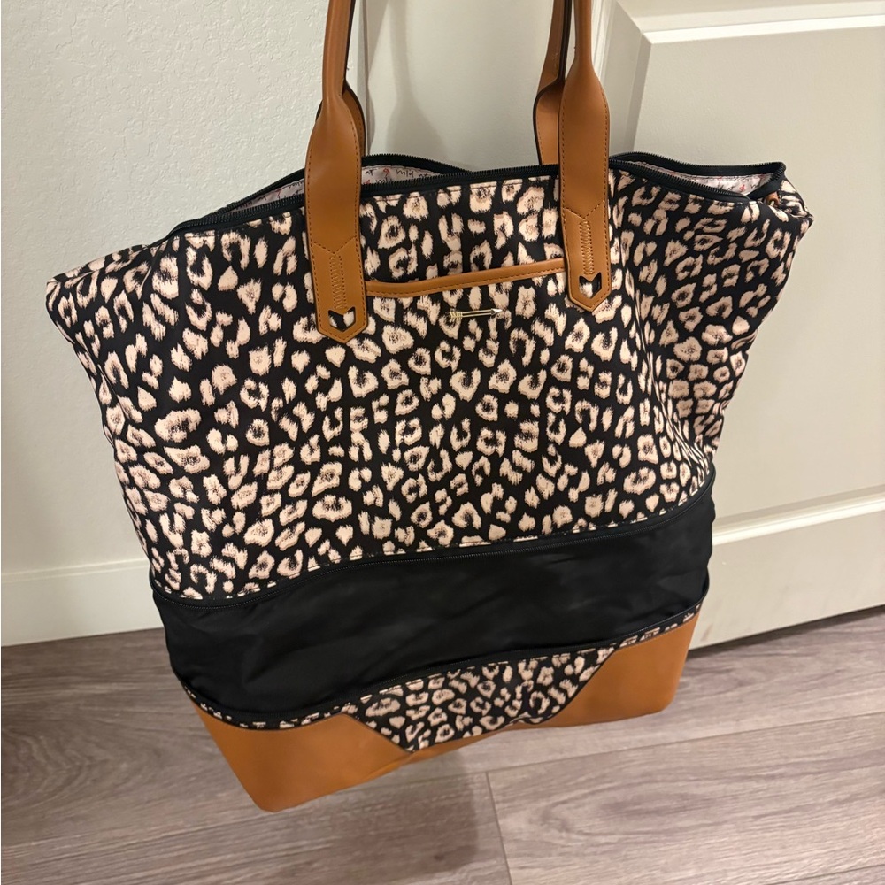 Stella & Dot Leopard Print Travel Tote Bag with Tan Accents